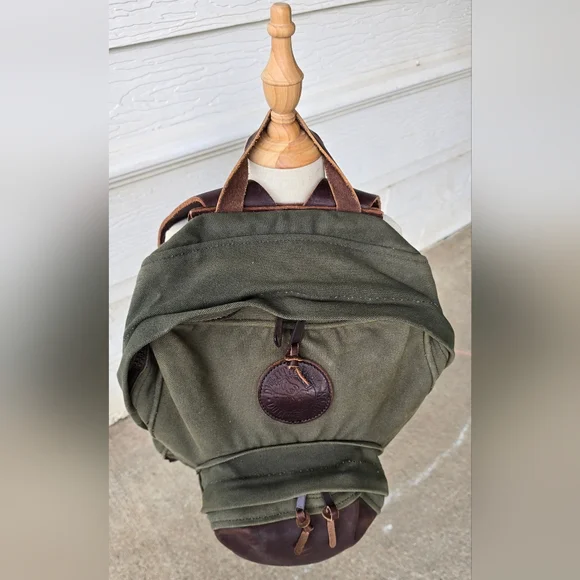 Original 2009 Duluth Trading Co Olive Green Canvas Backpack Leather & Brass EXC
